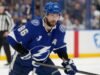A estrela relâmpago Nikita Kucherov ganha o segundo Hart Trophy