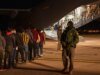 Os EUA estão prestes a deportar um imigrante para o centro da crise do Ébola
