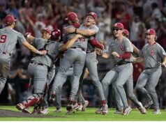 Oklahoma ultrapassa a Carolina do Norte para vencer a primeira School World Collection desde 1994