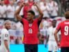 Inglaterra vence Panamá com gols de Bellingham e Kane e vence grupo