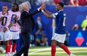Kylian Mbappé anima a França com dois gols na vitória sobre o Senegal