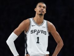 Wembanyama, do Spurs, quase atingido por um ovo após derrota para o Knicks, mostra vídeo