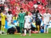 Assim Madibo foi suspenso por cinco jogos após quebrar a perna de Ismael Kone