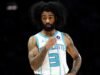 Relatório: Hornets recontratam o guarda Coby White para um contrato de três anos