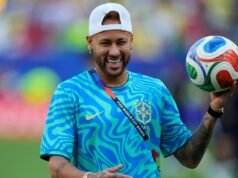Neymar volta à ação em treinamento limitado com o Brasil na Copa do Mundo