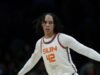 Brittney Griner se torna líder de bloqueios de carreira da WNBA com Solar vencendo Sky