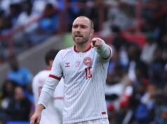 Dinamarca diz que Christian Eriksen está ‘consciente’ após desmaiar em campo