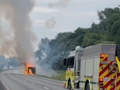 O vídeo captura fogos de artifício explodindo do trailer em chamas que fechou a Interestadual 75