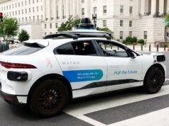 Waymo relembra robotaxis sobre risco de zona de construção