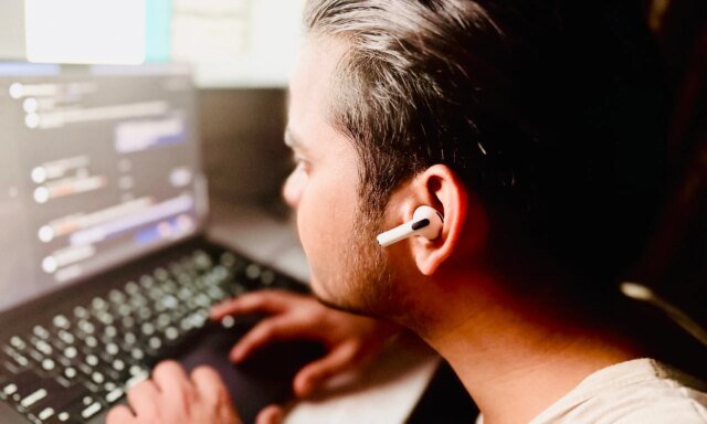 airpods-pro-rear-scaled.jpg