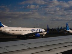 Voo da United faz meia-volta "palavra de quatro letras" Dispositivo Bluetooth