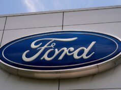 Ford faz recall de mais de 741 mil veículos devido a defeito no sistema de estacionamento