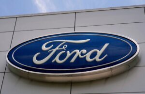 Ford faz recall de mais de 741 mil veículos devido a defeito no sistema de estacionamento