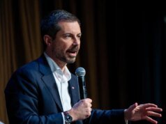 Buttigieg alvo de relatório falso para serviços de proteção à criança