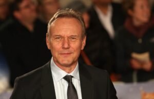 A declaração comovente completa das filhas de Anthony Head quando o ator morre aos 72 anos