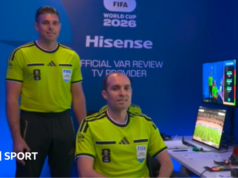 Fifa busca explicação sobre gesto de mão de oficial do VAR
