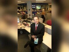 O âncora de Nova York, Invoice Ritter, anuncia o diagnóstico de Alzheimer durante sua última transmissão do Eyewitness Information