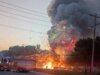 Equipes de resgate apagaram incêndio explosivo em barraca de fogos de artifício em Oklahoma