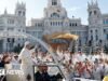 Enormes multidões aglomeram-se nas ruas de Madrid para a missa ao ar livre do Papa