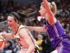 Caitlin Clark foi empurrada no pescoço durante o jogo Fever, enquanto outra aparente falta na estrela não foi marcada