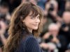 Cara Delevingne admite que usava a droga de festa GHB diariamente antes que convulsões terríveis a obrigassem a ficar sóbria