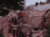 Jogadores e torcedores fogem do estádio quando fortes terremotos ocorrem durante jogo de beisebol na Venezuela