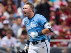 Carolina do Norte vence Oklahoma e empata School World Sequence