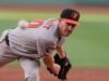 Orioles coloca Chris Bassitt na lista de lesionados com dores nas costas, lembra Trey Gibson