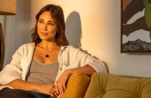 Este novo colar inteligente com detecção de UV tem como objetivo protegê-lo dos danos do sol