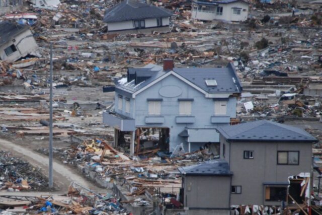 damage-from-Tohoku-Oki-earthquake-1280x853.jpg