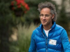 O CEO da Palantir, Alex Karp, diz que Tokkenmaxxing é como ter um vício em pornografia