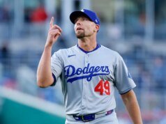 Blake Treinen, dos Dodgers, foi o único jogador que não usou chapéu do orgulho durante a noite do orgulho, e eu o apoio