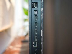A porta RS-232 da sua TV é uma ferramenta de automação muito útil – como desbloquear todo o seu potencial