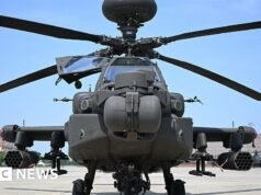 Drone marítimo resgata tripulação de helicóptero do exército dos EUA perto do Estreito de Ormuz