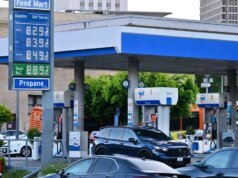 Processo acusa postos de gasolina de usar IA para aumentar os preços dos combustíveis na Califórnia