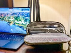 Esta bolsa é tudo que preciso para meus cabos e carregadores durante a viagem
