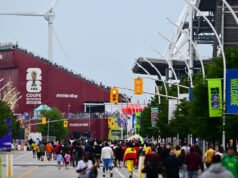 Torcedores da Alemanha e da Costa do Marfim chegam a Toronto para partida da Copa do Mundo da FIFA