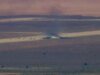 Bombardeiro B-52 da Força Aérea dos EUA cai emblem após a decolagem na Base Aérea de Edwards, na Califórnia