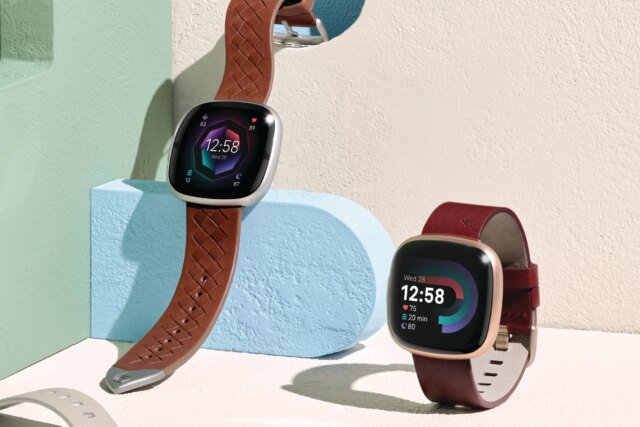 fitbit-versa-4-sense-2-lifestyle-official-1.jpg