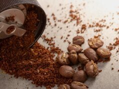 Um especialista em café explica por que os moedores de rebarbas são os únicos que vale a pena comprar