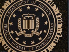 FBI demite analistas que trabalharam em memorando sobre ideologia extremista católica