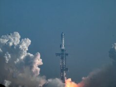 Com o lançamento do IPO da SpaceX, os texanos perto de sua sede na Starbase ficam confusos sobre a empresa
