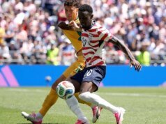 EUA derrotam Austrália na Copa do Mundo e garantem vaga nas oitavas de remaining