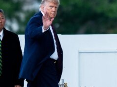 O cancelamento de Trump da assinatura do projeto de lei habitacional lança sombra sobre a reunião do Senado