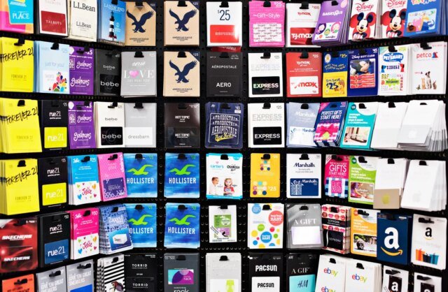 gift-cards-holidays-477454060.jpg