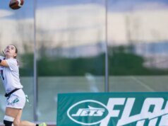 WOODY JOHNSON: Tornar o flag soccer oficial dá às meninas an opportunity de garantir seu futuro