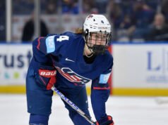 Caroline Harvey encontra equilíbrio entre a vida e o hóquei ao ser projetada como a escolha número 1 no draft da PWHL