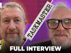 Os capatazes Alex Horne e Greg Davies reagem ao explosivo remaining da Série 21