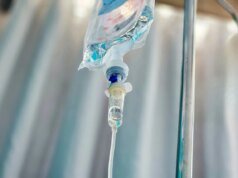 Família culpa sistema hospitalar de IA depois que mulher morre esperando por cama na UTI