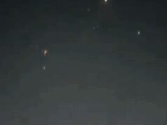 Assista: Mísseis chovem no céu noturno de Israel enquanto o Irã lança novos ataques após dois meses